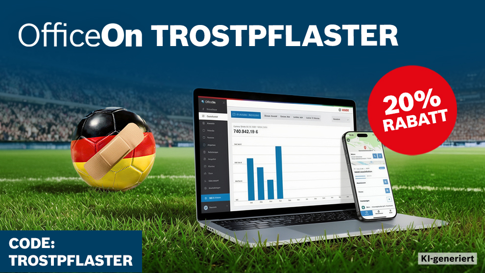 Ein Laptop und ein Smartphone zeigen Statistiken auf einem Sportplatz, daneben ein Fußball mit einem Pflaster.